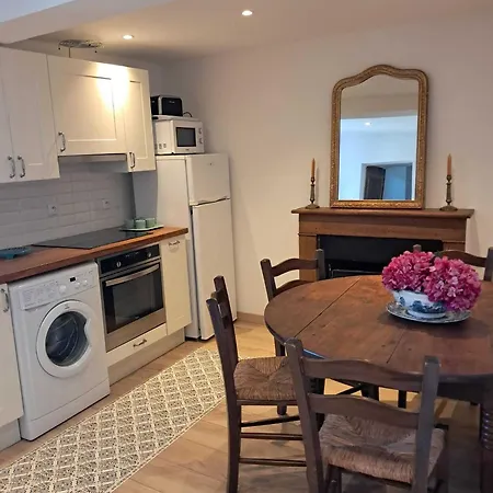 Lägenhet Village De *